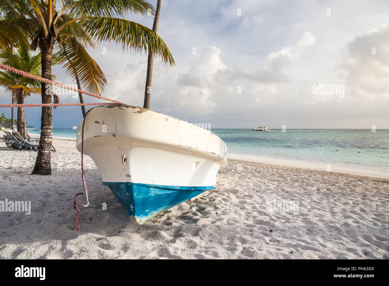 Boat On Sandy Tropical Caribbean Beach Stock Photo Alamy Boat On Sandy Tropical Caribbean Beach Stock Photo Alamy