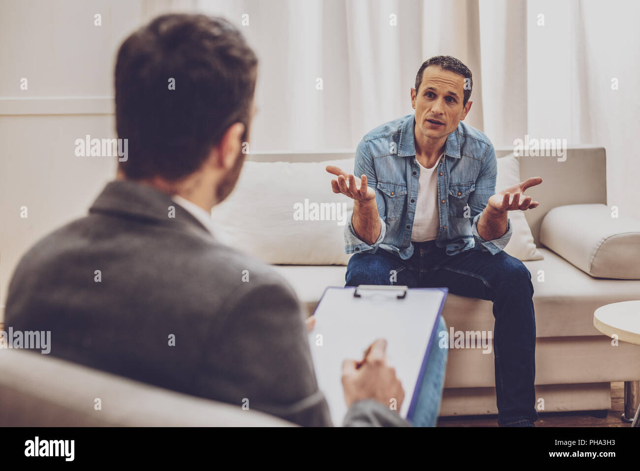 Problem solving session hi-res stock photography and images - Alamy