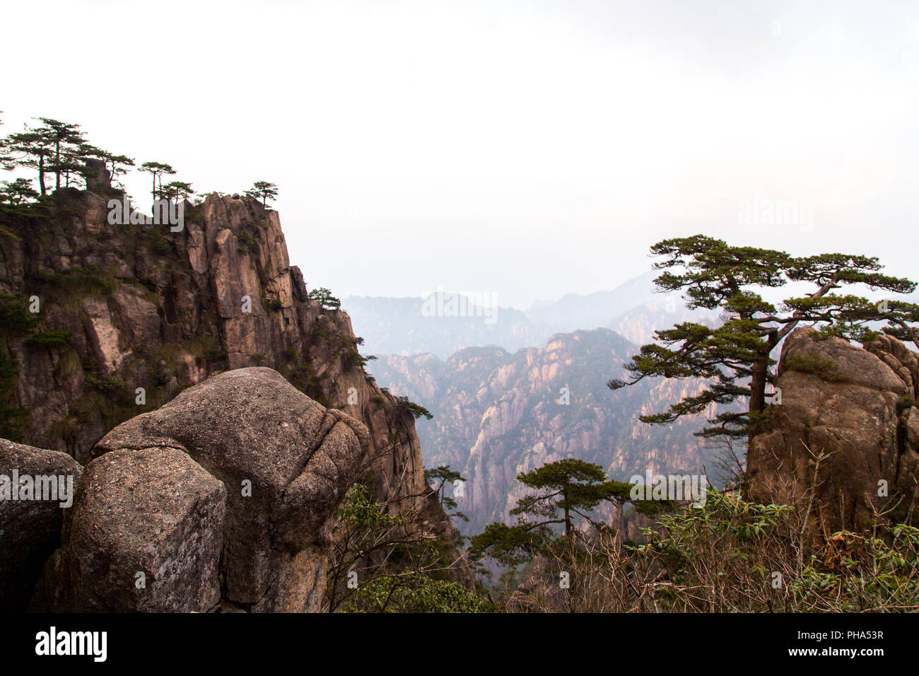 Rock formations in Huang Shan, China Stock Photo