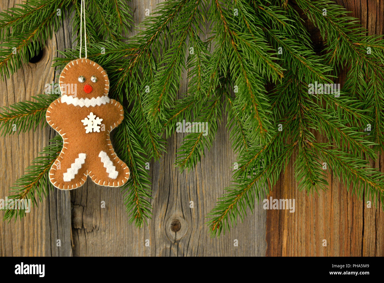 Christmas wood background with tree and boots banner Stock Photo - Alamy
