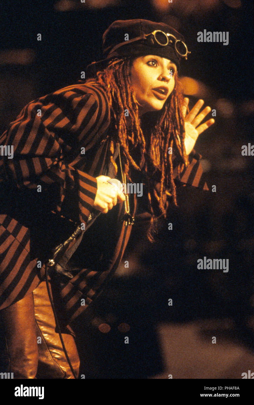 Linda perry 1993 hi res stock photography and images Alamy