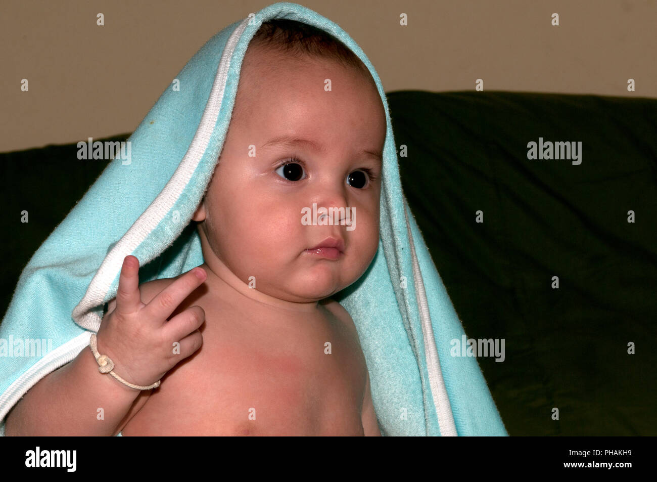 Bébé fille 6 MOIS Photo Stock - Alamy