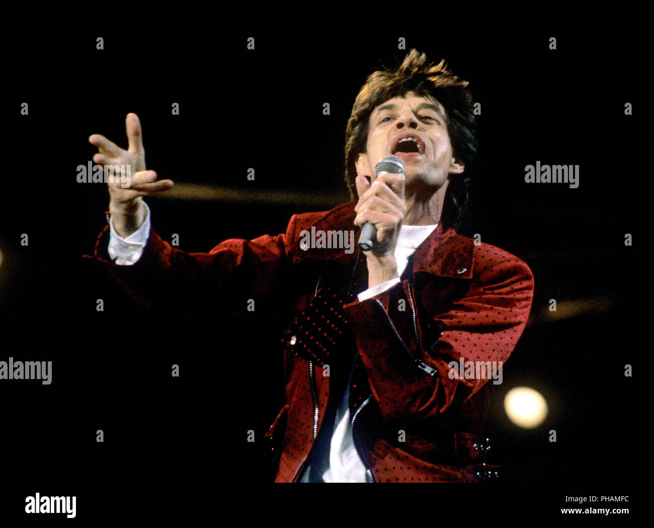 The rolling stones mick jagger singing hires stock photography and