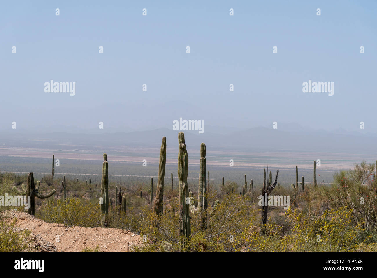 Hazy sky hi-res stock photography and images - Alamy