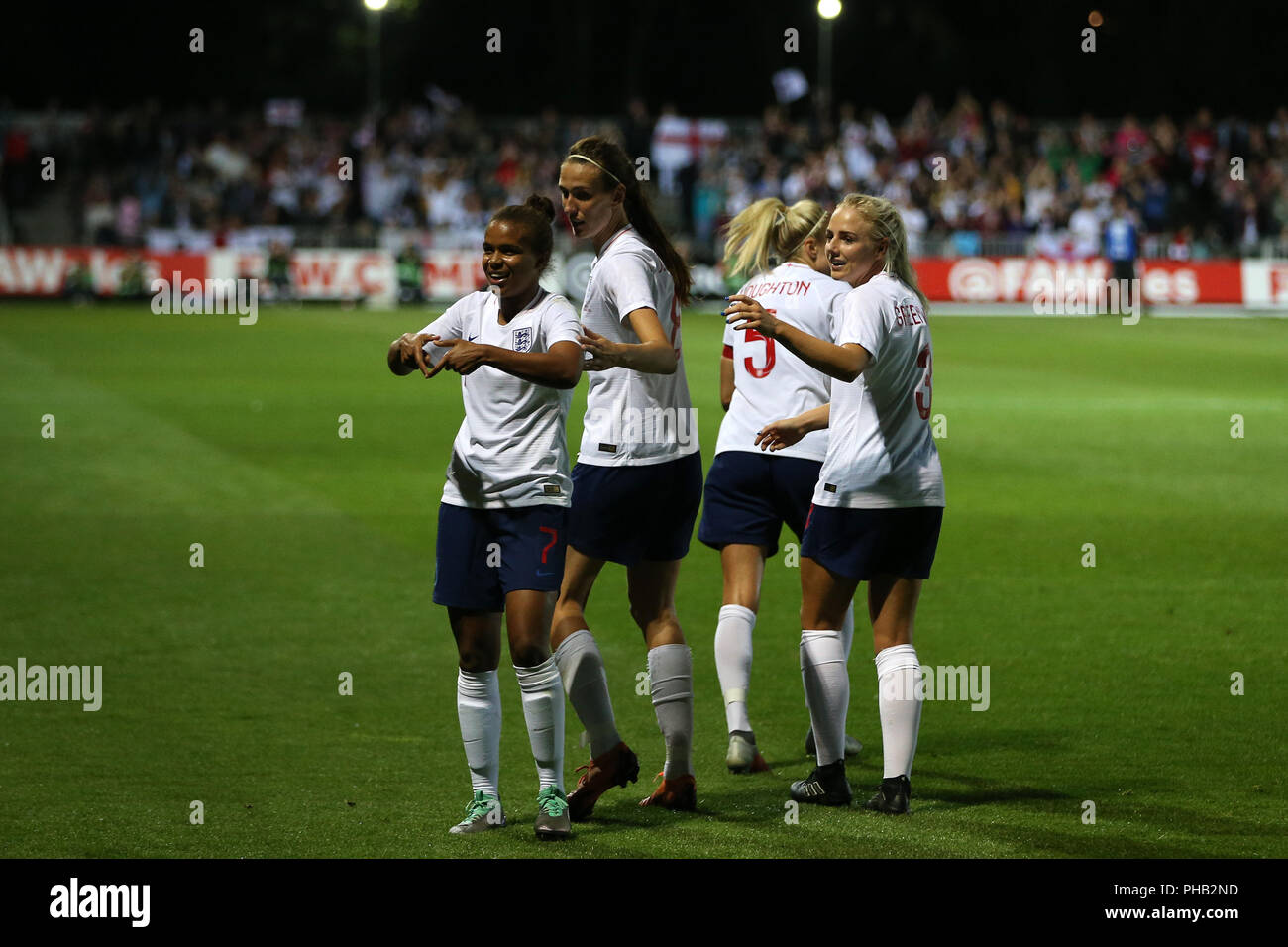 Football three lions badge hi-res stock photography and images - Alamy