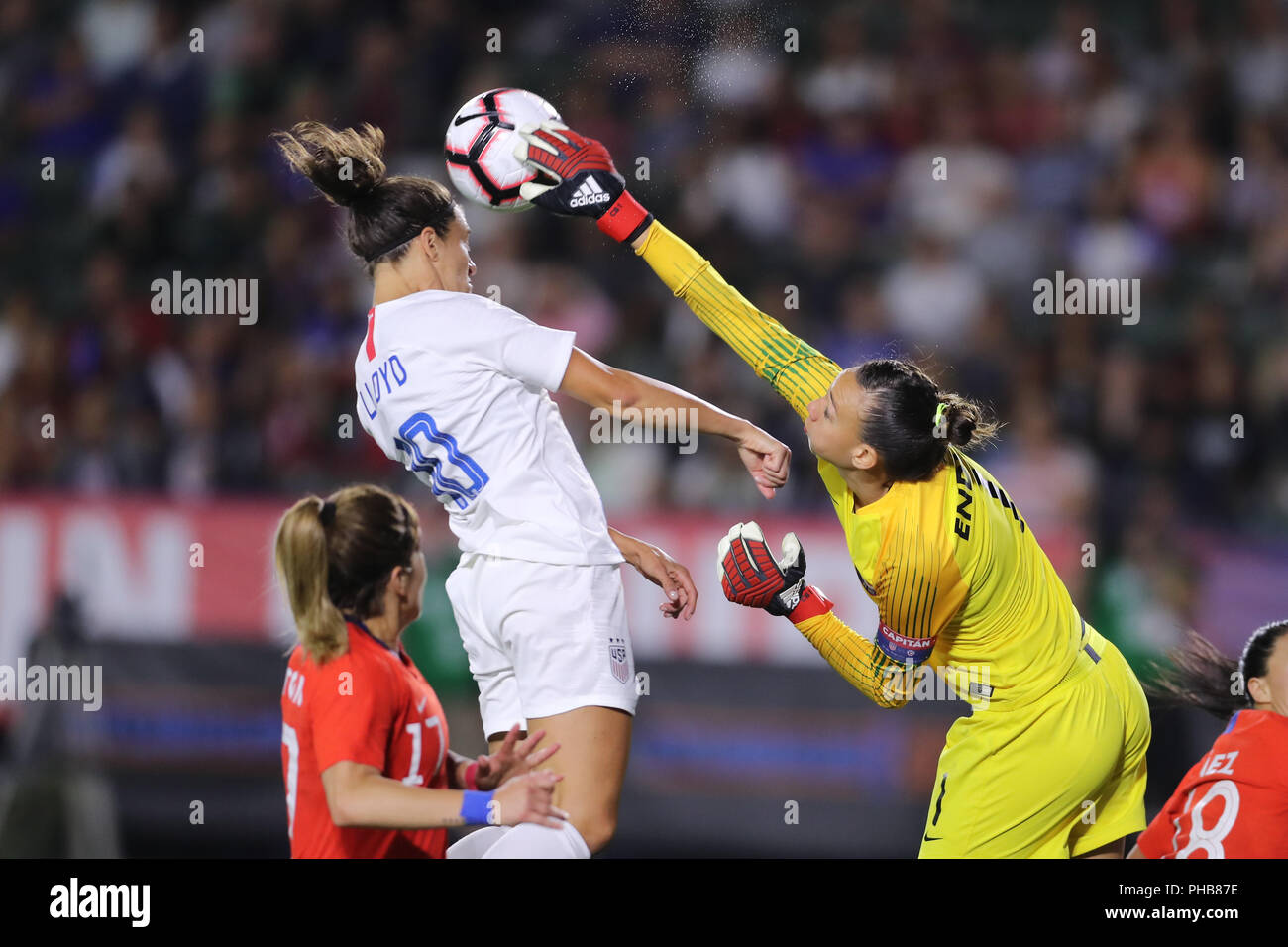 August 31, 2018: Chile goalkeeper Christiane Endler (1) makes a save despite the header attempt by midfielder Carli Lloyd (10) during the game between Chile and USA on August 31, 2018, at the StubHub Center in Carson, CA. USA. (Photo by Peter Joneleit) Stock Photo