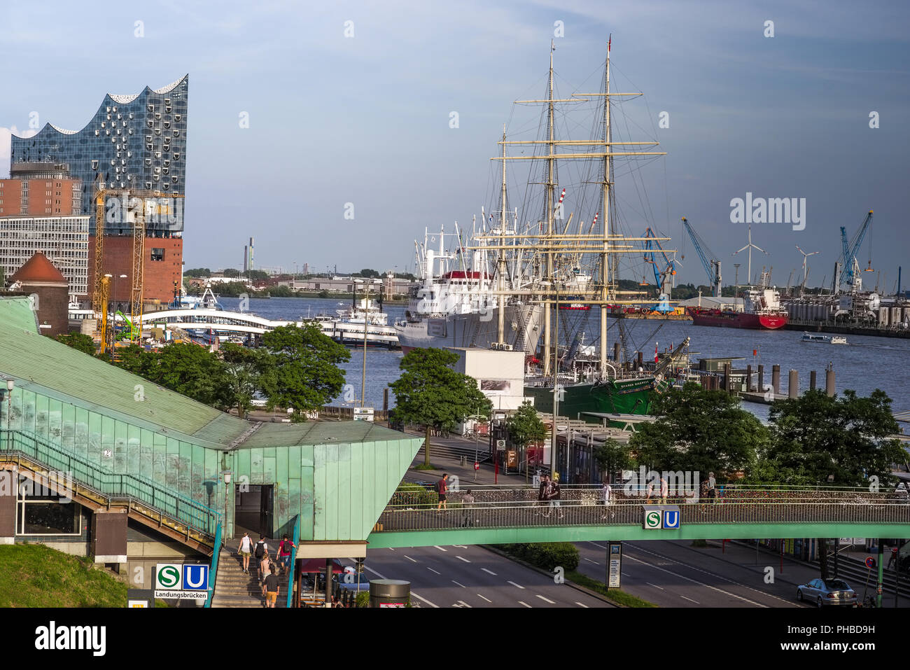 Hamburger Hafen blick Stock Photo