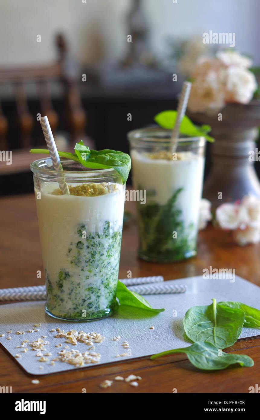 spinach smoothie with oat Stock Photo Alamy