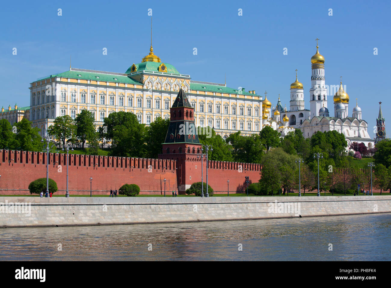 Grand Palace on left, Moscow River, Kremlin, UNESCO World Heritage Site, Moscow, Russia, Europe Stock Photo