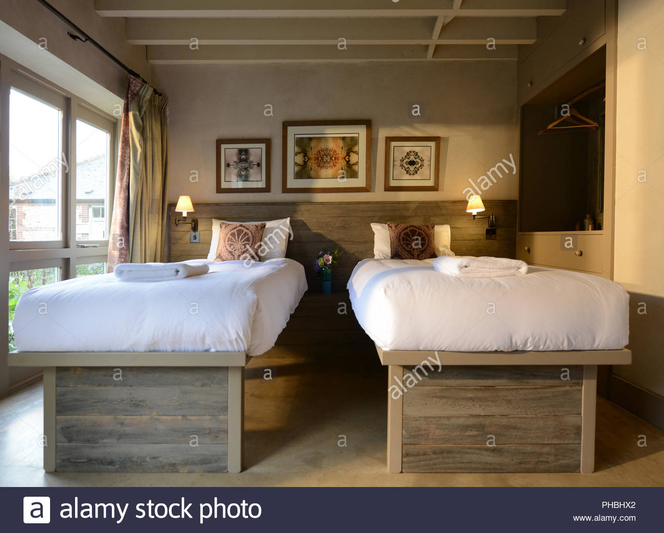 Two Single Beds In Bedroom Of Cabin Stock Photo 217229098 Alamy