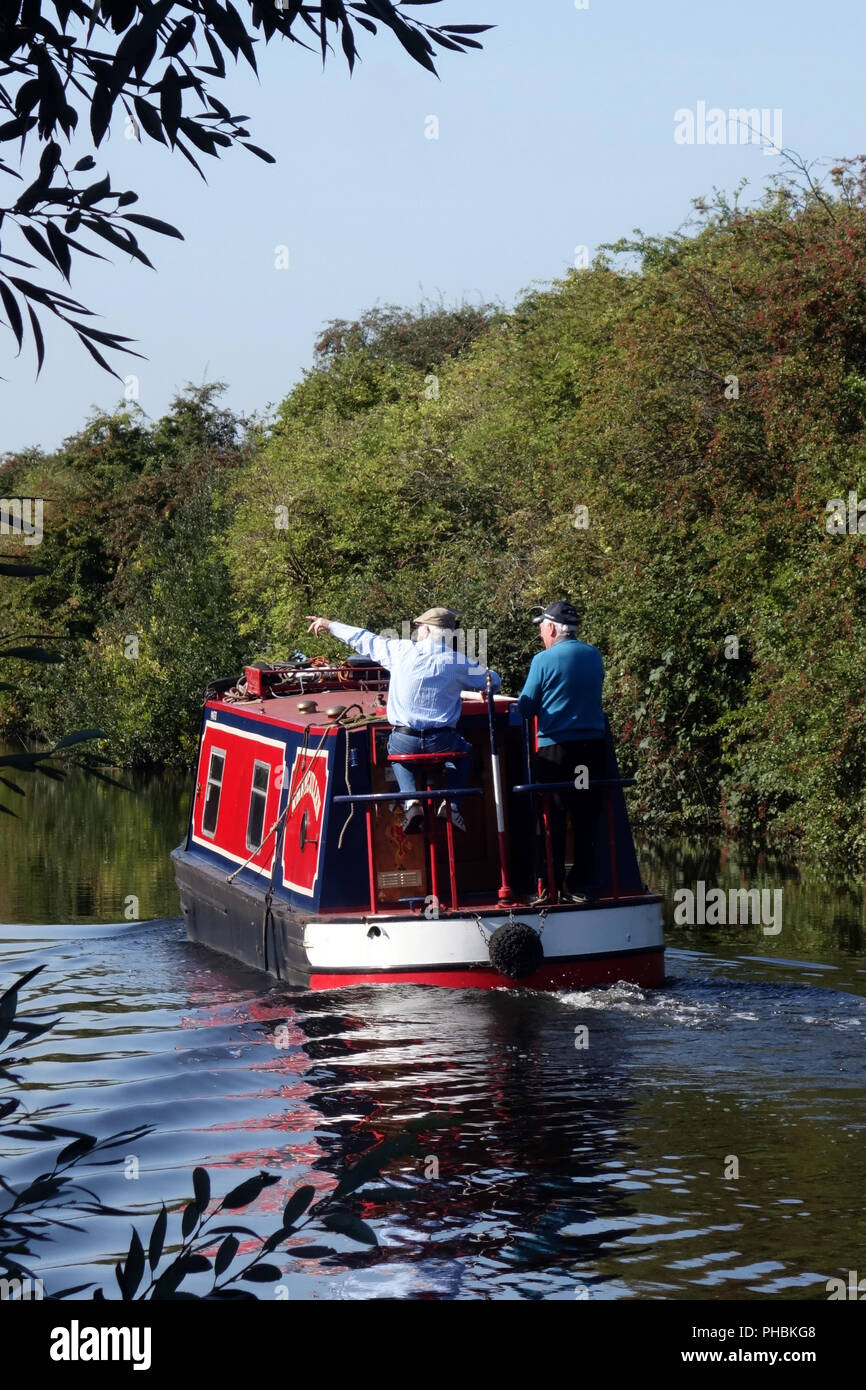 Narrowboat or Narrow Boat sailing into the Strawberry Island Boat Club in Doncaster Stock Photo