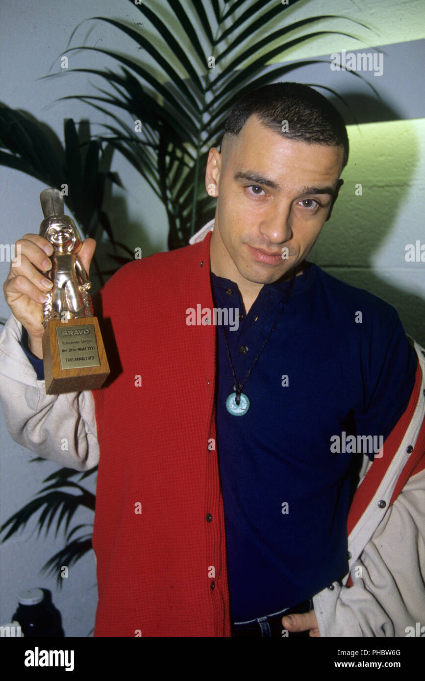 Eros Ramazzotti on 18.12.1993 in München / Munich. | usage worldwide