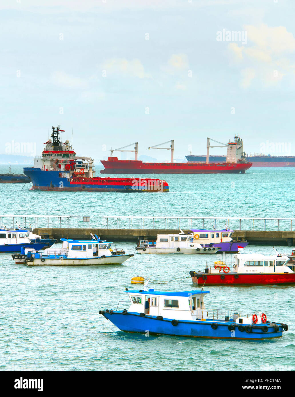 Singapore harbor full of ships Stock Photo Alamy