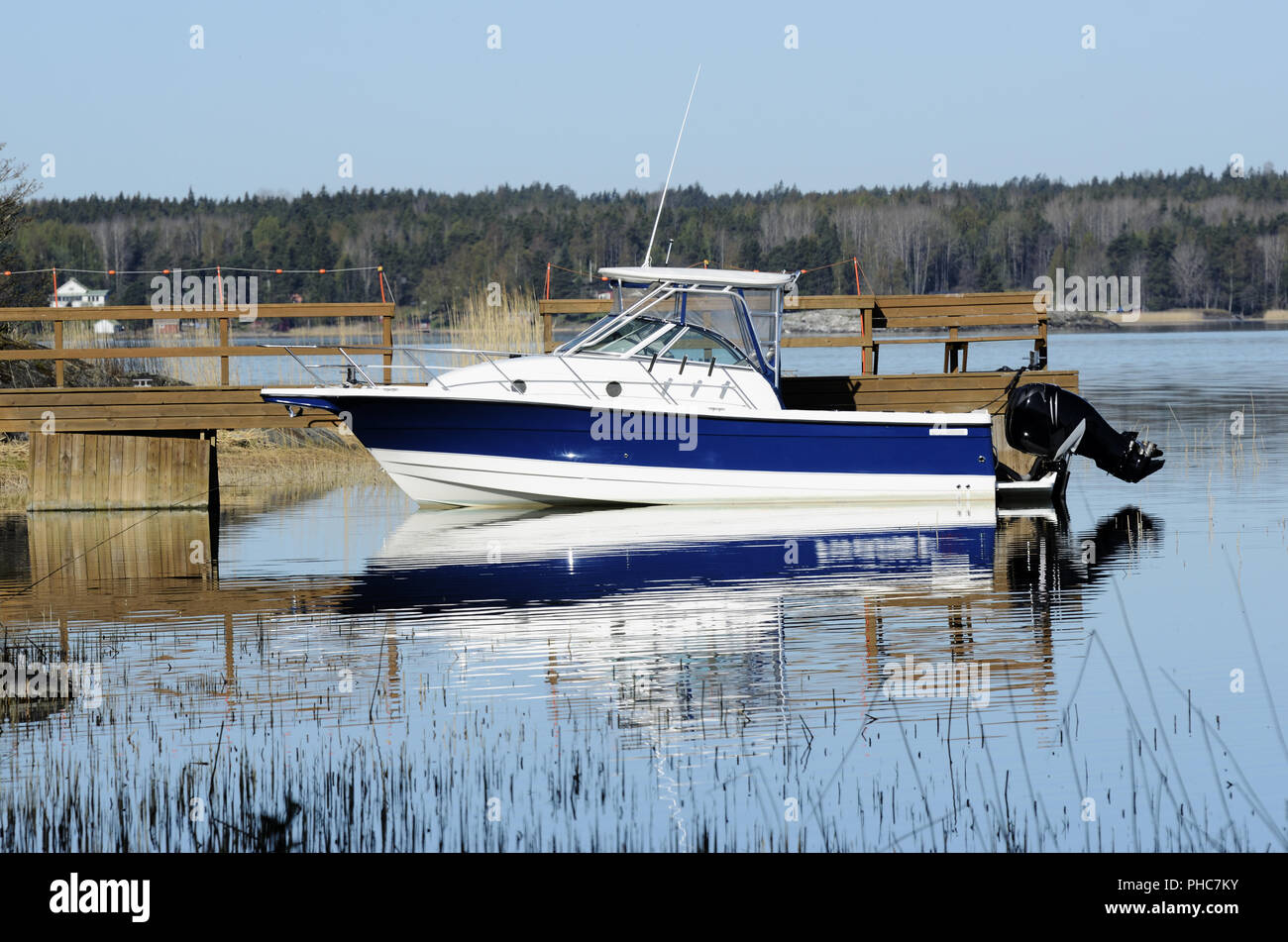 Boat tied up hi-res stock photography and images - Alamy