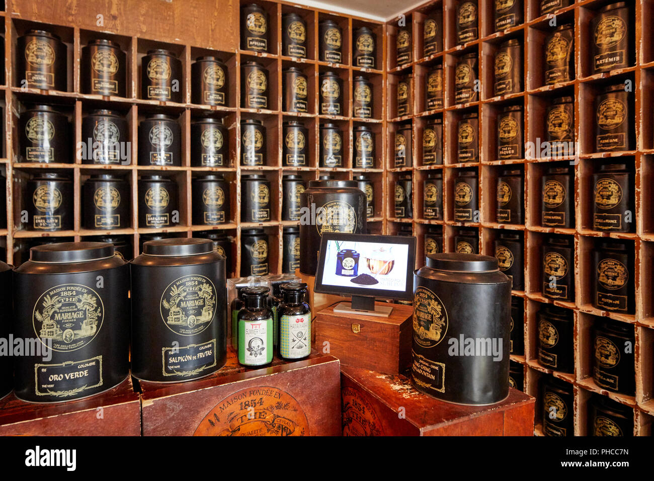 Inside of Mariage Freres restaurant on Rue du Bourg Tibourg in Le Marais in  Paris Stock Photo - Alamy