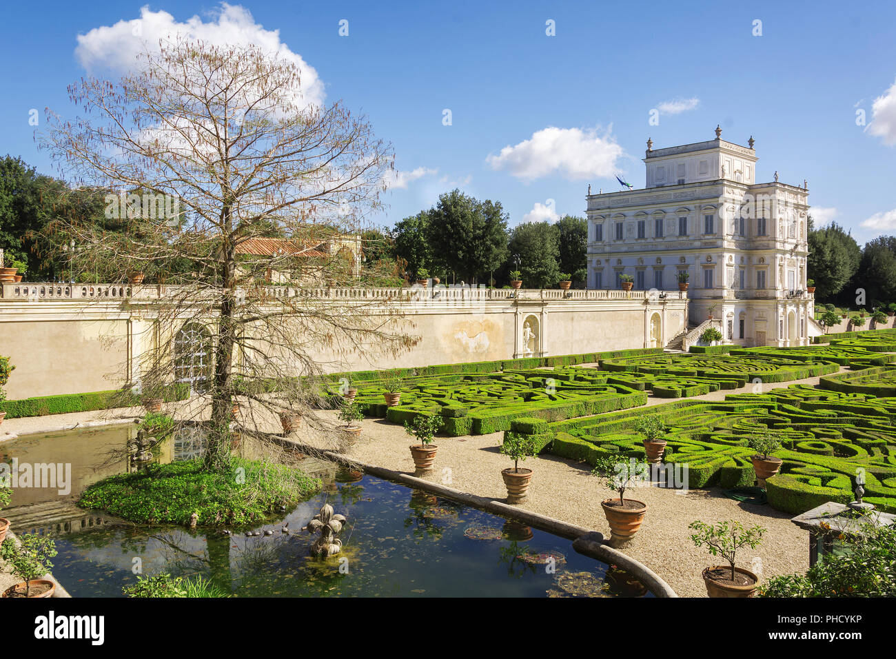 Secret garden inside Villa Doria Pamhili in Rome, Italy Stock Photo - Alamy