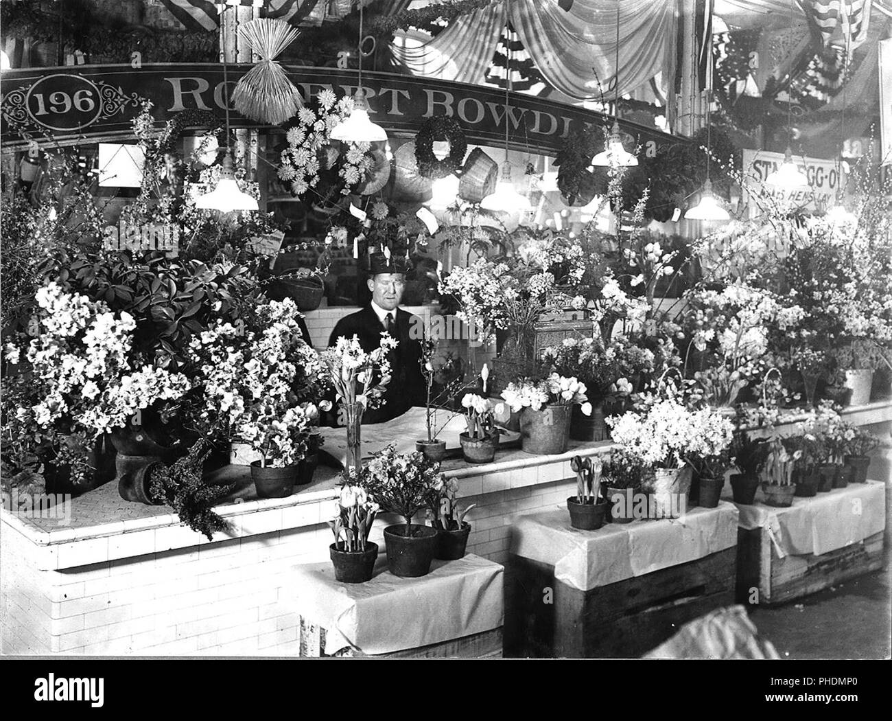 1900s flower market Black and White Stock Photos & Images Alamy