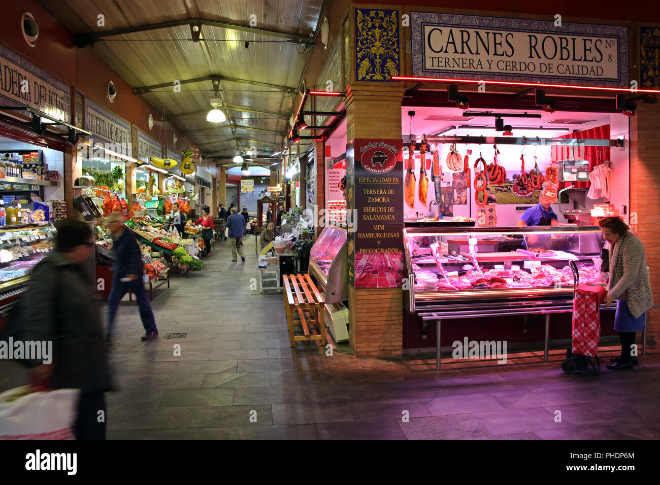 Mercado de triana hi-res stock photography and images - Alamy