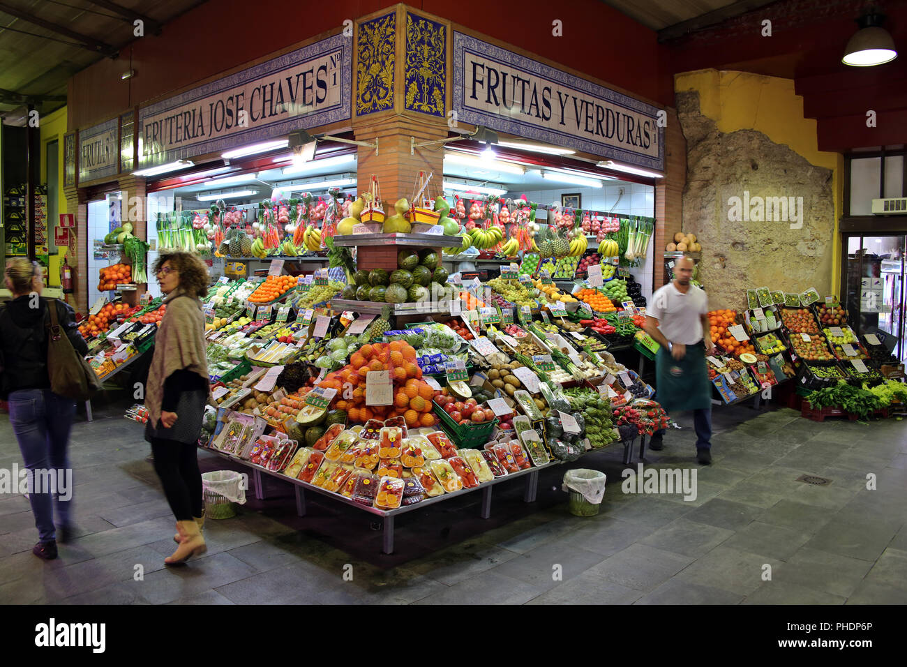 Mercado De Triana High Resolution Stock Photography and Images - Alamy
