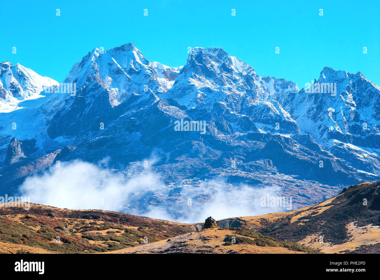Snow covered high alpine hi-res stock photography and images - Alamy