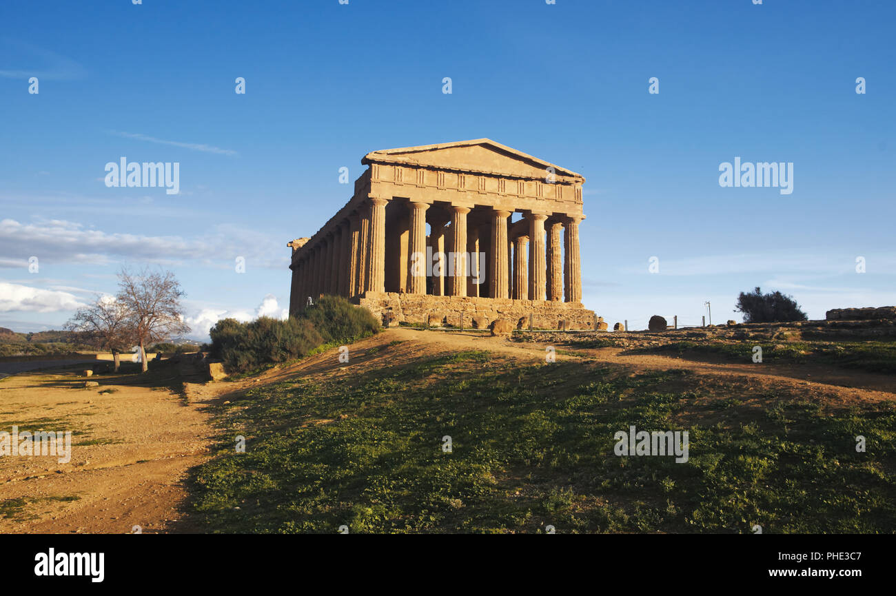 Greek relic sicily hi-res stock photography and images - Alamy