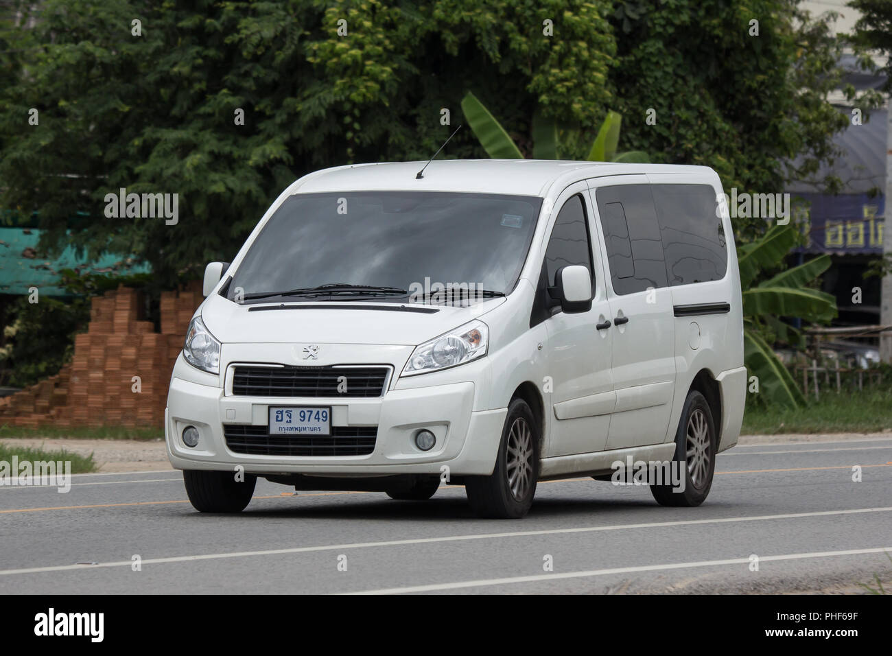 minivan peugeot 2018