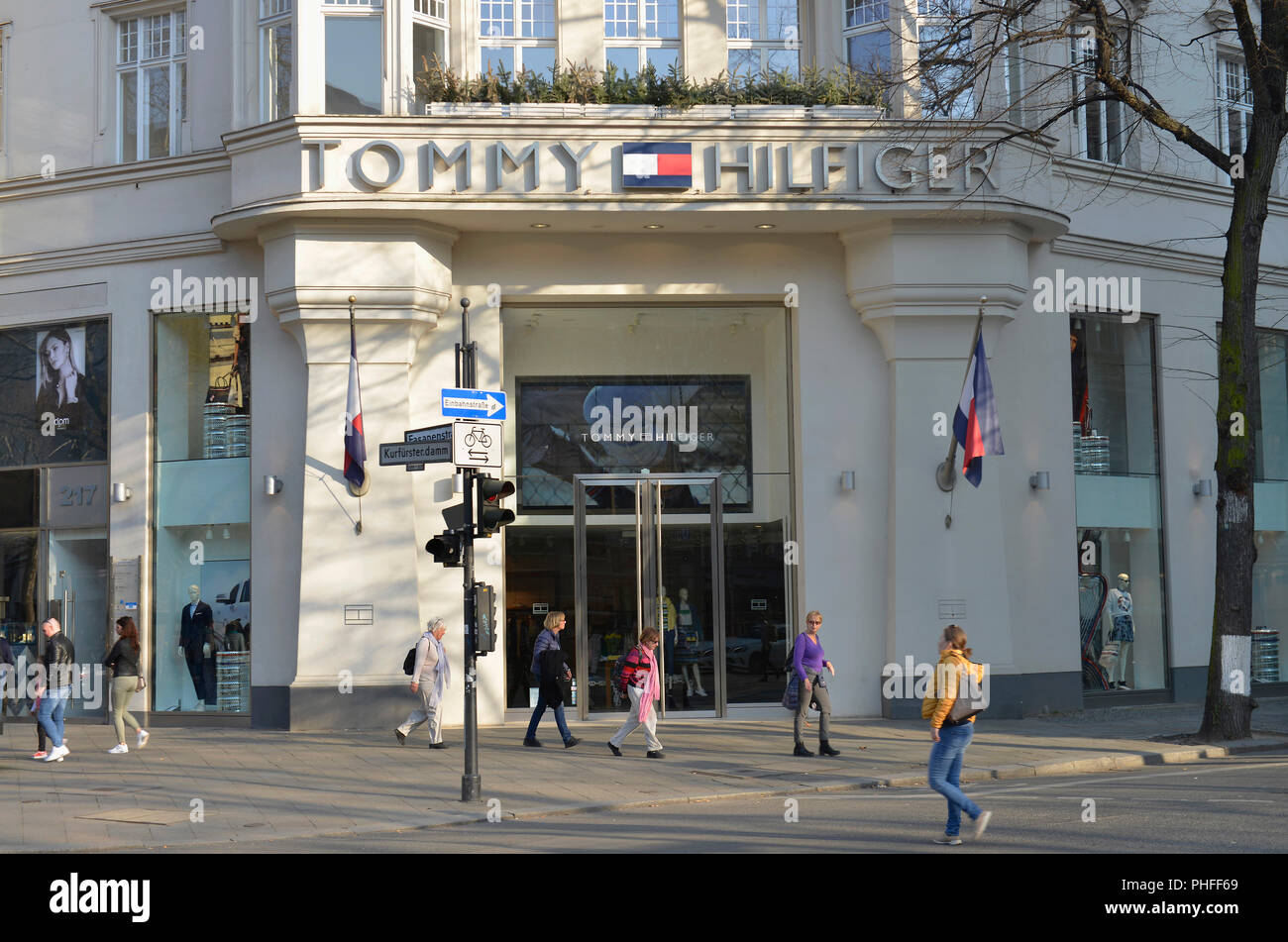 Rengør rummet for mig smykker Tommy Hilfiger, Kurfuerstendamm, Charlottenburg, Berlin, Deutschland Stock  Photo - Alamy