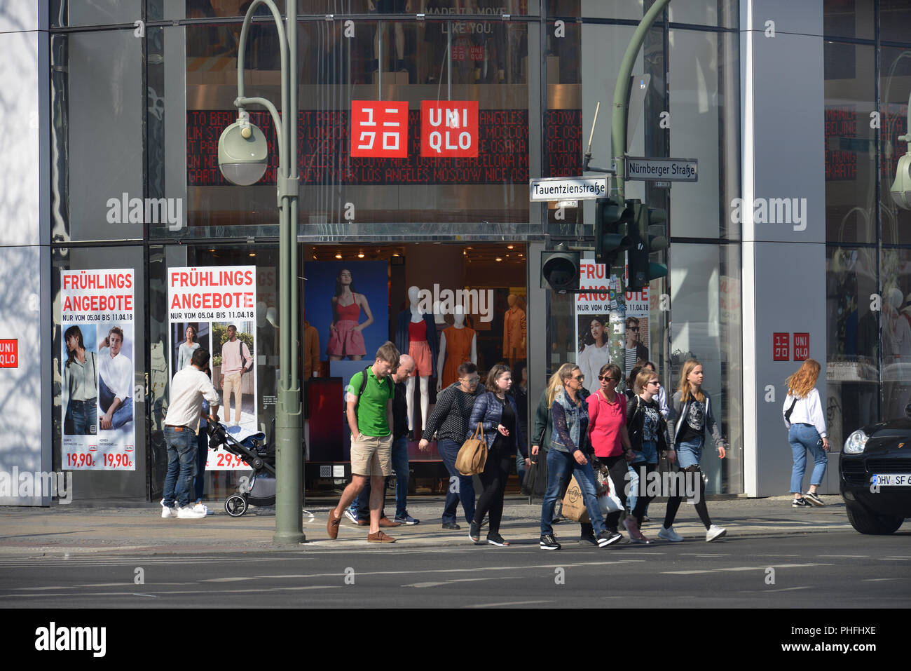 Uniqlo shopping hi-res stock photography and images - Page 5 - Alamy