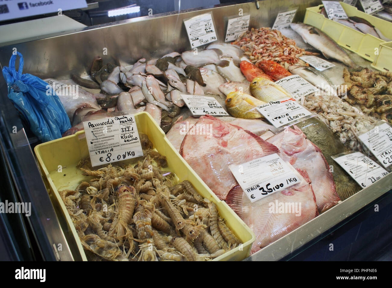 Sea products hi-res stock photography and images - Alamy