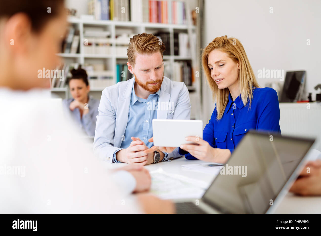 Coworkers teamwork hi res stock photography and images Alamy