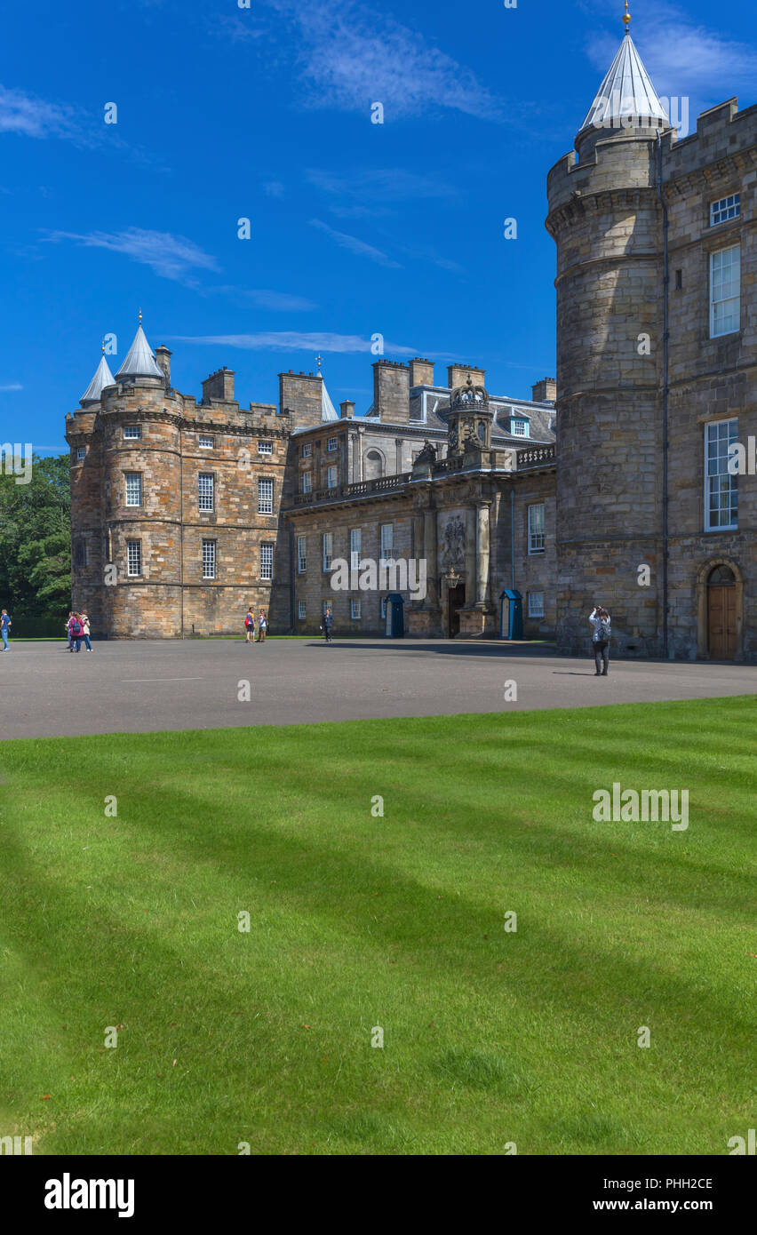 Palace of Holyroodhouse, Edinburgh, Scotland, UK Stock Photo Alamy