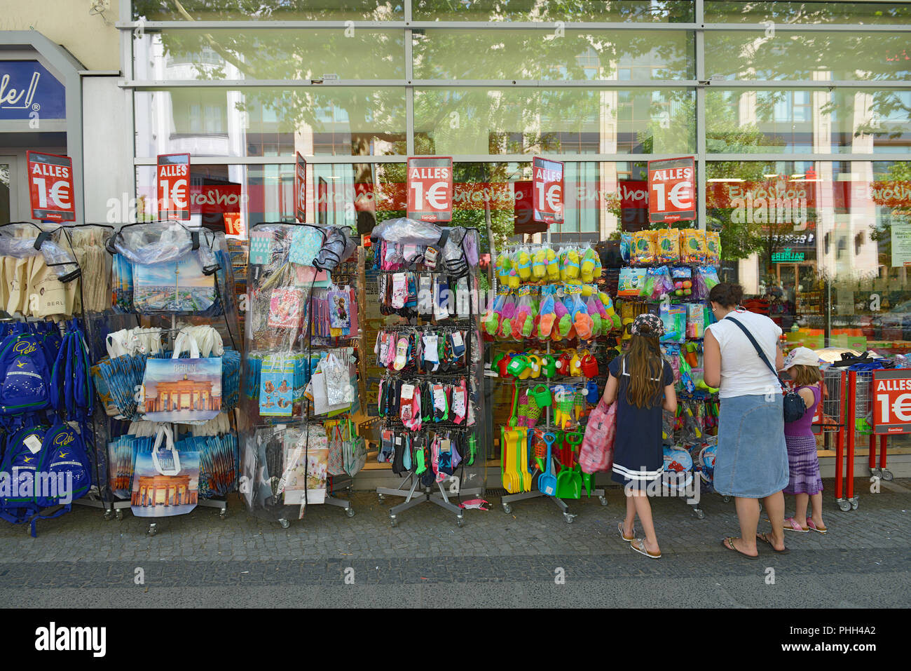 1-Euro-Shop, Schlossstrasse, Steglitz, Berlin, Deutschland Stock Photo