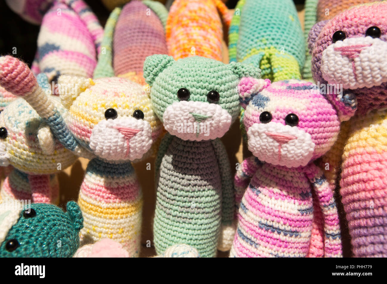 how to sew knitted toys together