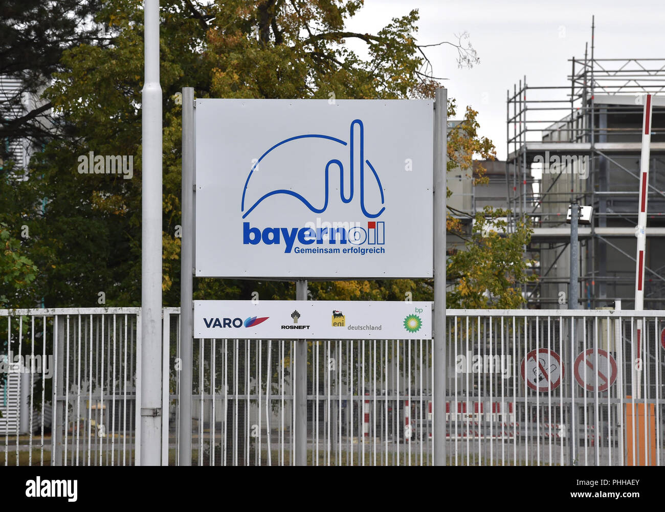 Vohburg An Der Donau Germany 01st Sep 2018 01 09 2018 Bavaria Vohburg An Der Donau Company Sign After An Explosion With Subsequent Fire On A Refinery Site Of Bayernoil Near Ingolstadt Eight People