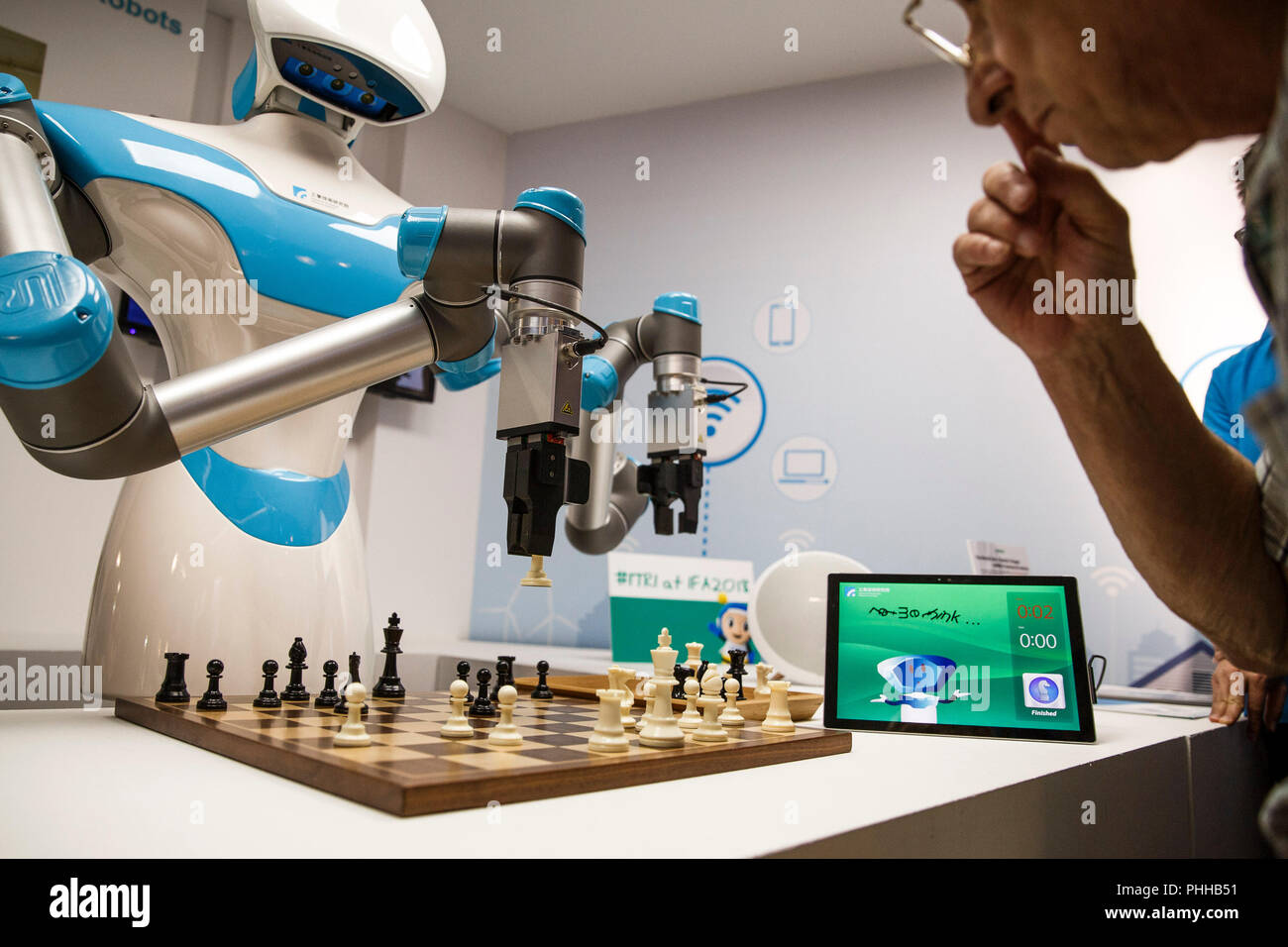 технологии основанные на искусственном интеллекте. интеллектуальные роботы. технологии основанные на искусственном интеллекте.