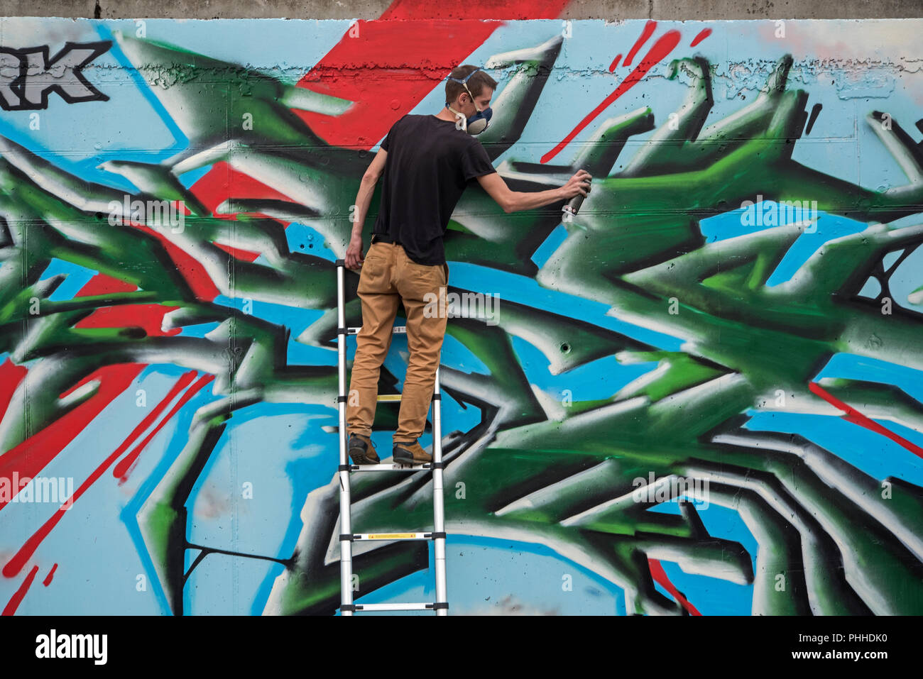 Legal graffiti wall uk hires stock photography and images Alamy