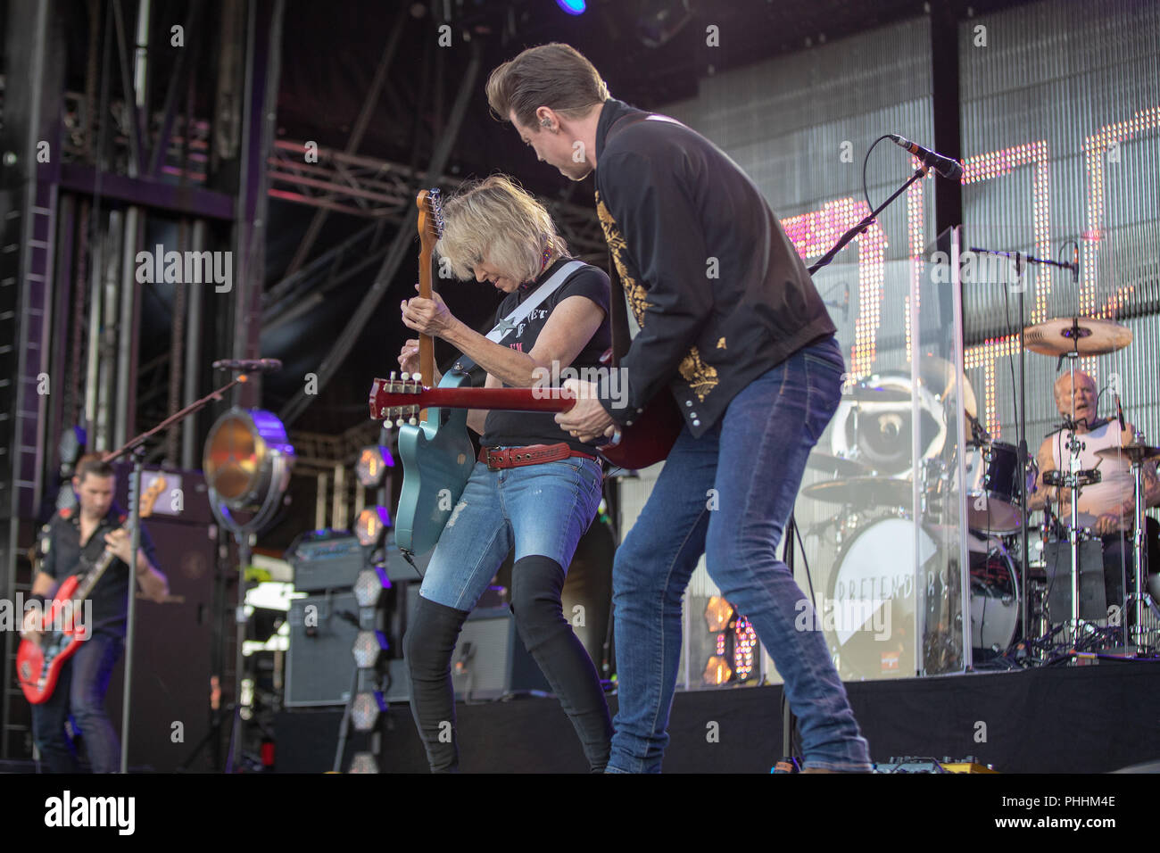 Jim kerr chrissie hynde hi-res stock photography and images - Alamy