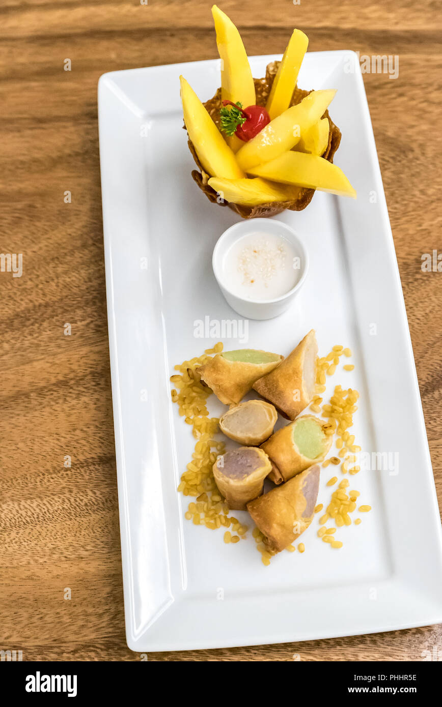mango sticky rice Stock Photo - Alamy
