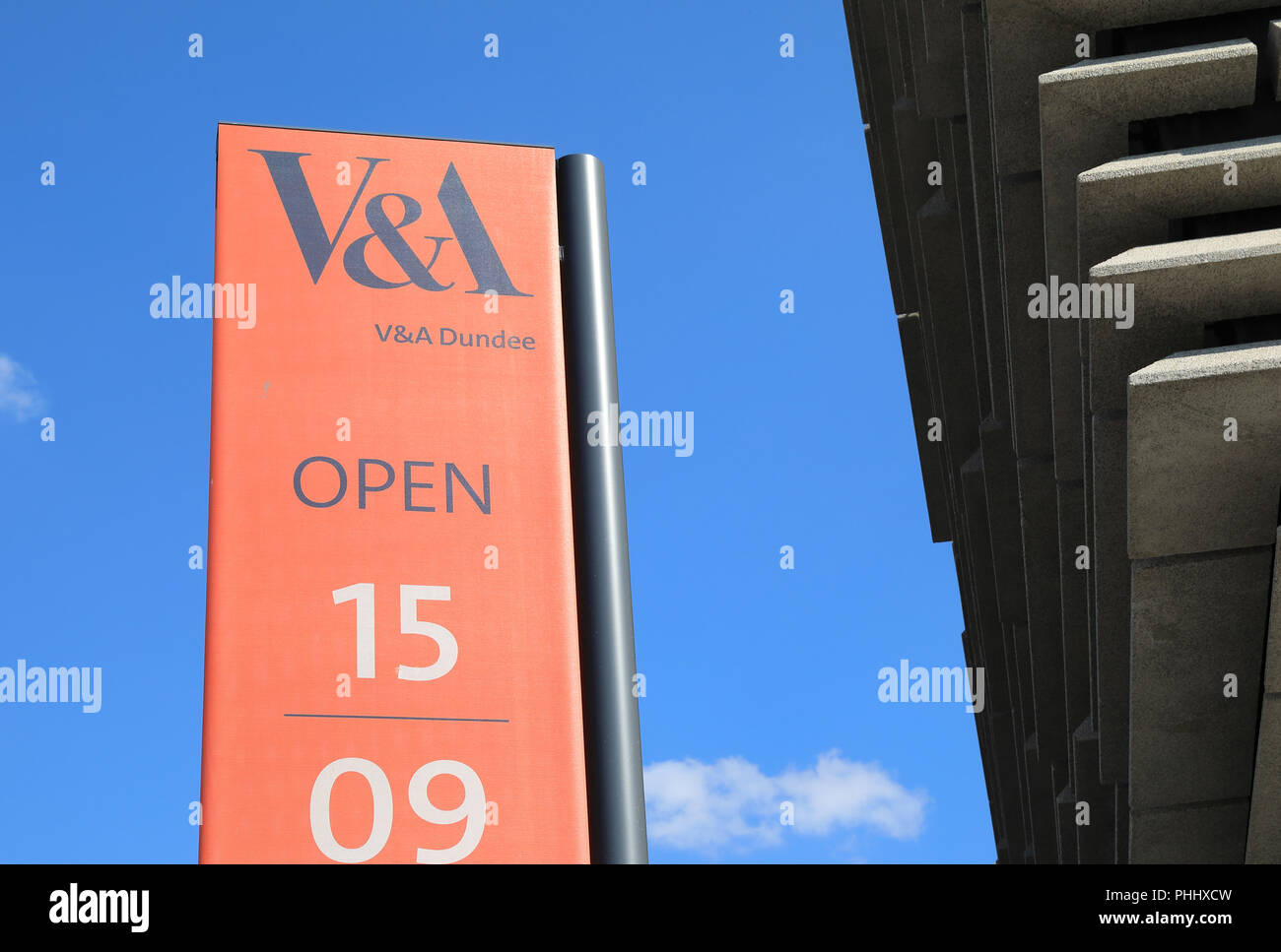 Kengo Kuma's new V&A Dundee, on the Riverside Esplanade as part of the city's waterfront regeneration, in Scotland, UK Stock Photo