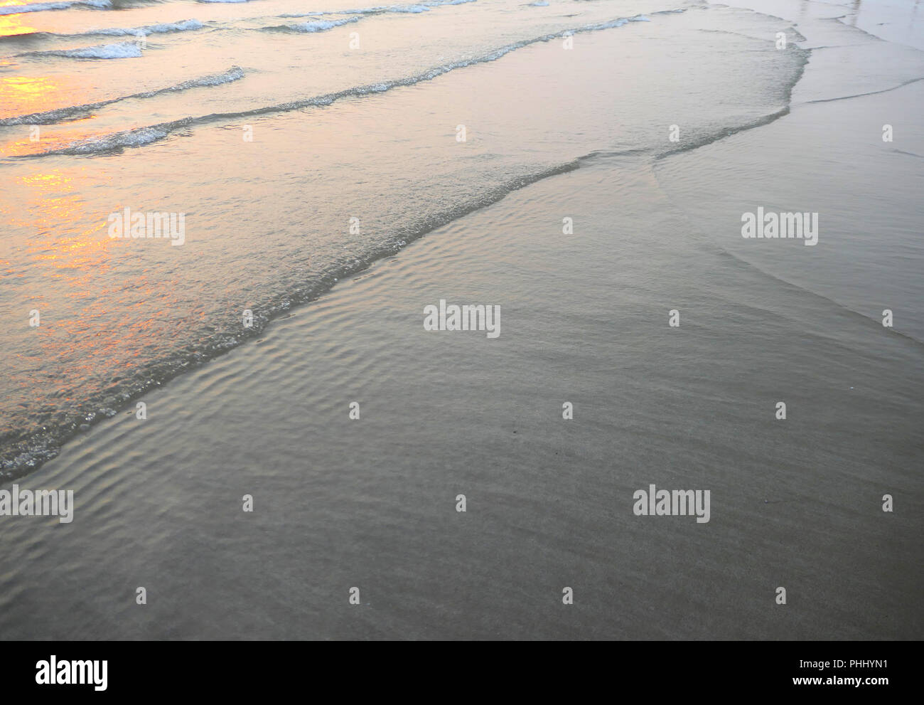 Sunset paradise waves hi-res stock photography and images - Alamy