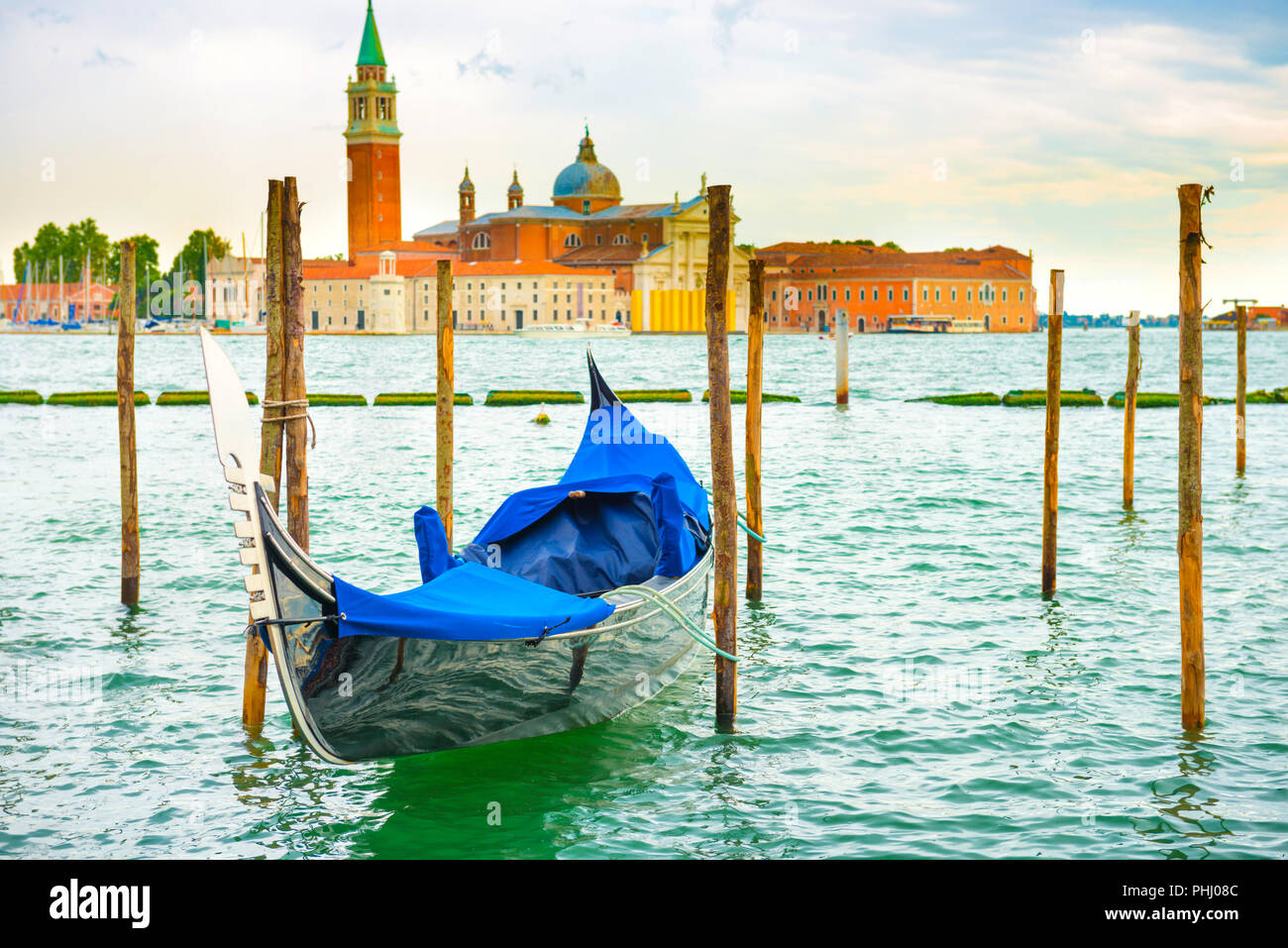 Gondola sunset hi-res stock photography and images - Alamy