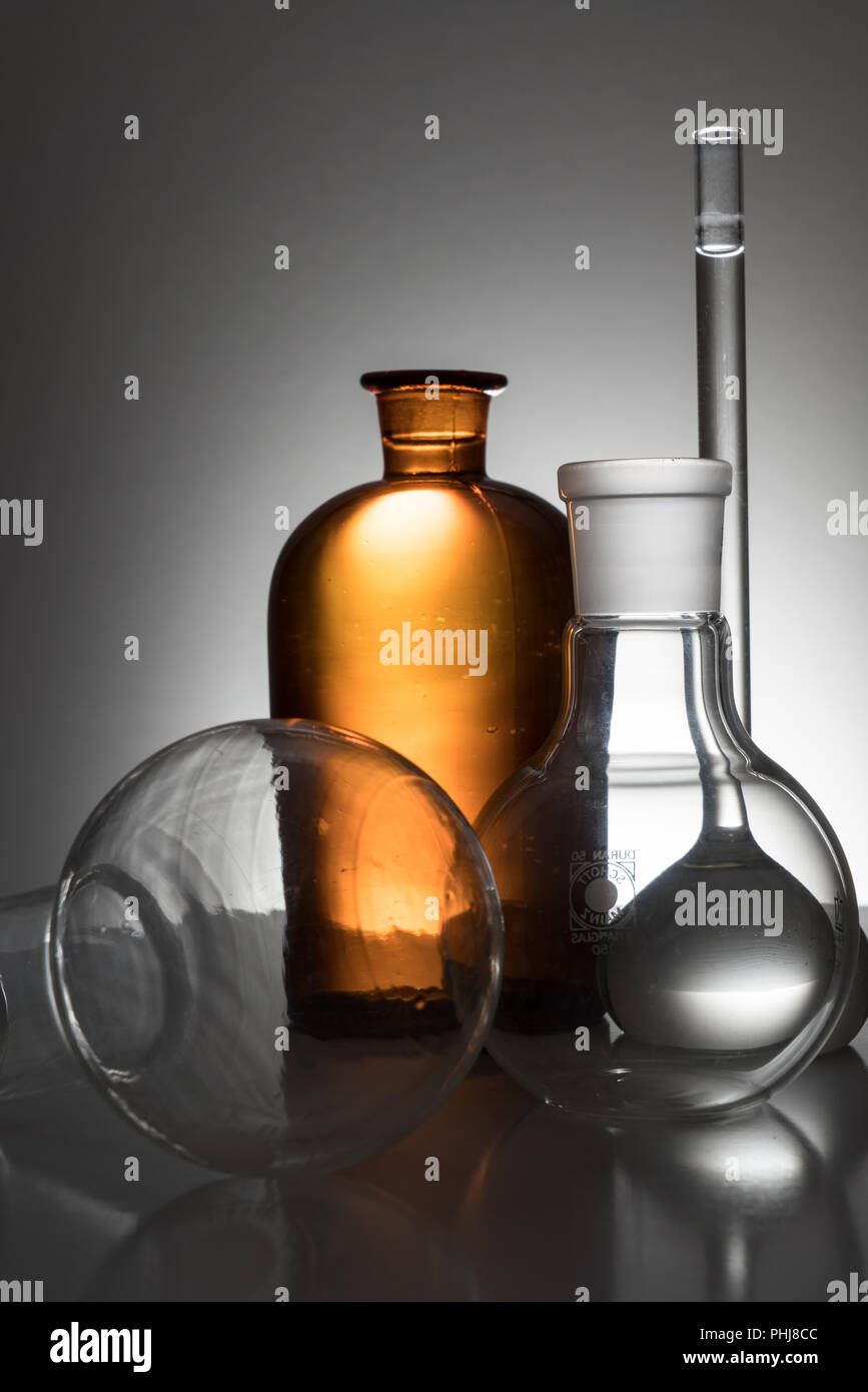 Laboratory glass jars hires stock photography and images Alamy