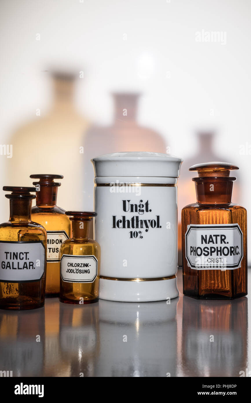 Laboratory glass jars hires stock photography and images Alamy