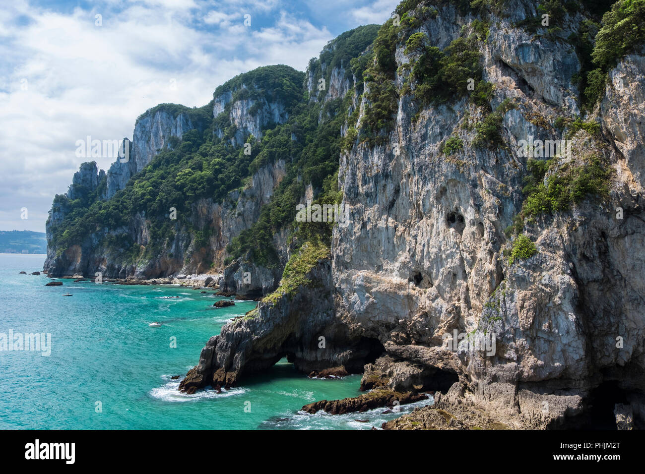 Cliff coastal hi-res stock photography and images - Alamy