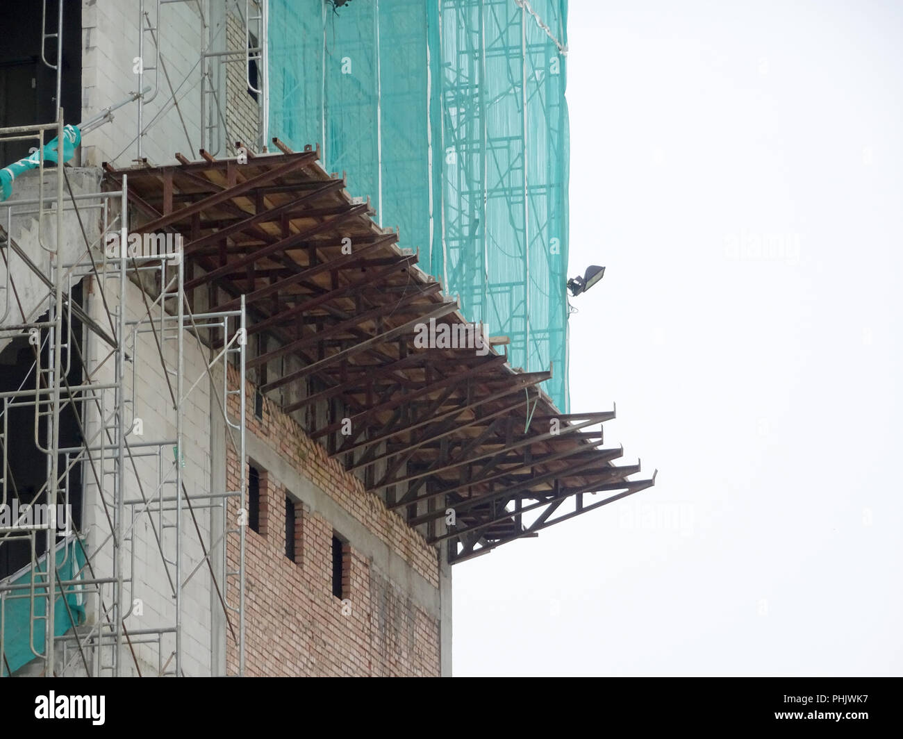 Catch platform or other construction projection from the face of a