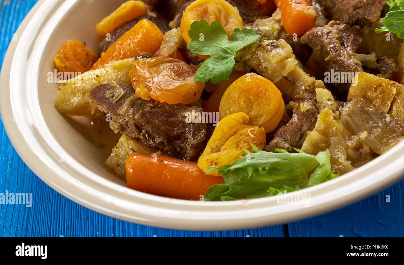 South African Mild lamb curry potjie Lamb curry Stock Photo - Alamy