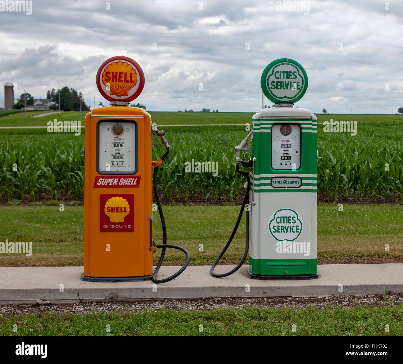 Gas Station For Sale In Alberta >> Vintage Gas Pumps Stock Photos & Vintage Gas Pumps Stock ... Gas Station For Sale In Alberta >> Vintage Gas Pumps Stock Photos & Vintage Gas Pumps Stock ...