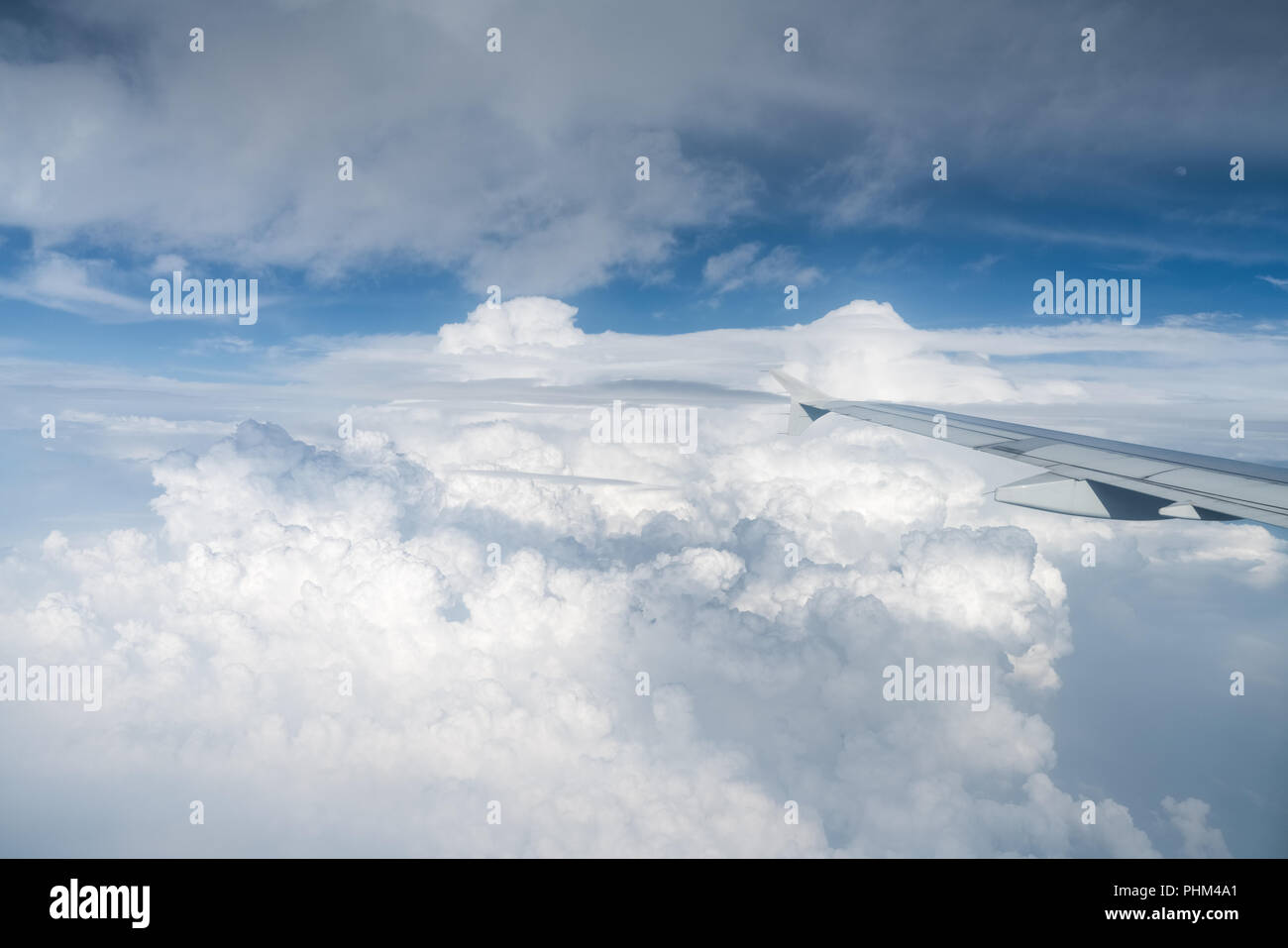 Airplane wing hi-res stock photography and images - Alamy