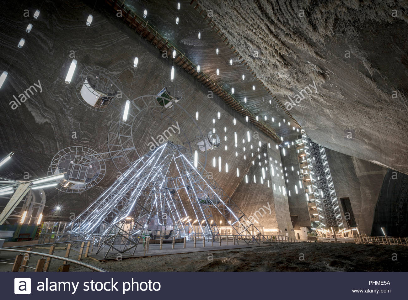 inside-the-ferris-wheel-stock-photos-inside-the-ferris-wheel-stock