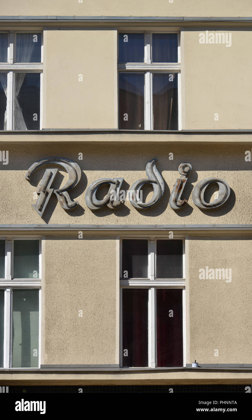 Alte Radio Werbung, Potsdamer Strasse, Schoeneberg, Berlin, Deutschland Stock Photo